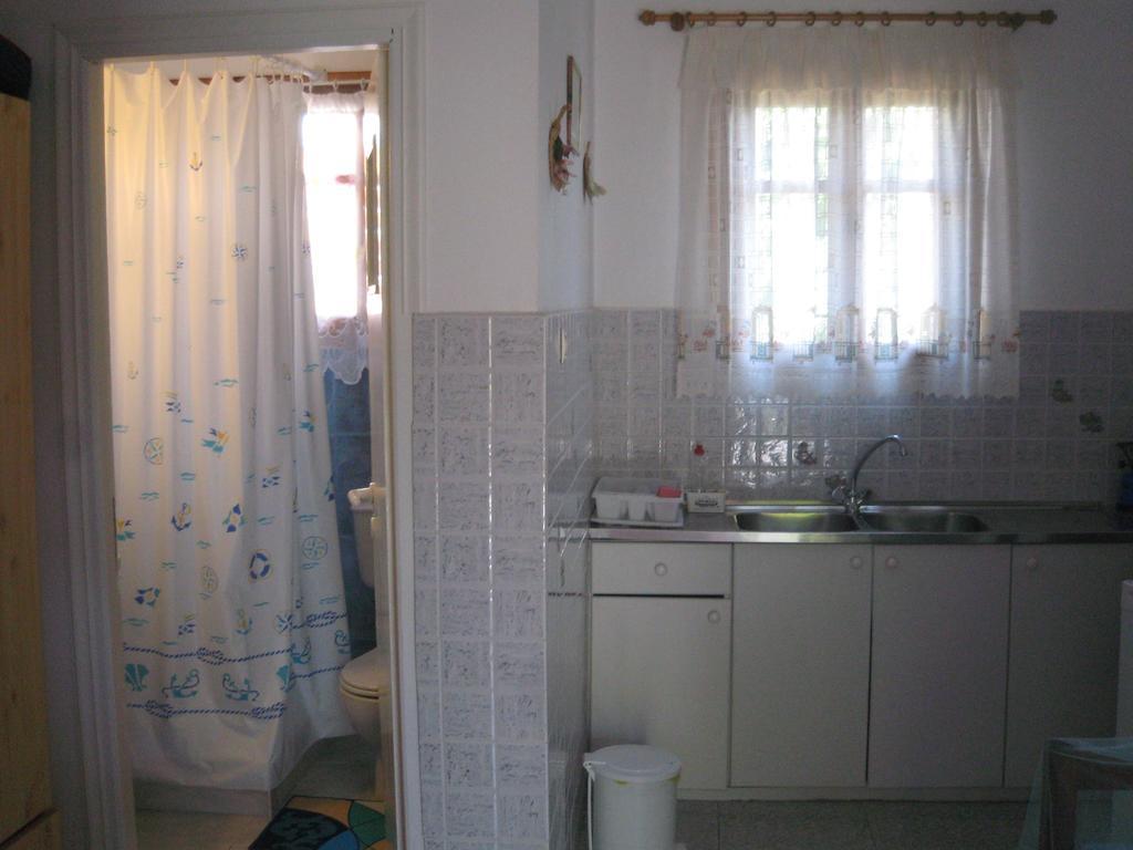 Maria Charalampaki Studios Skyros Room photo